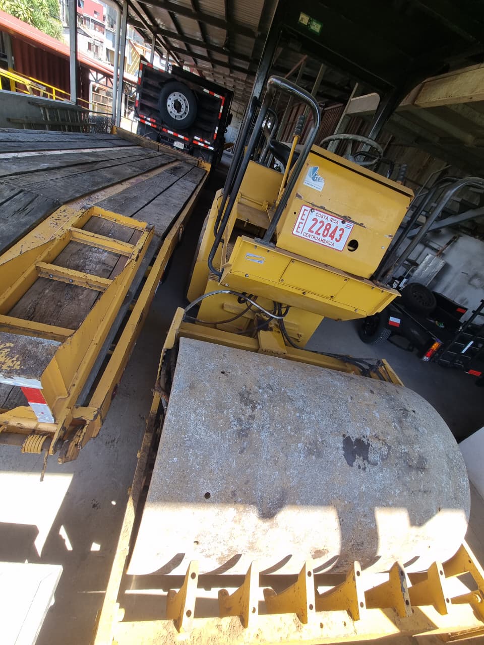 Compactadora vista lateral